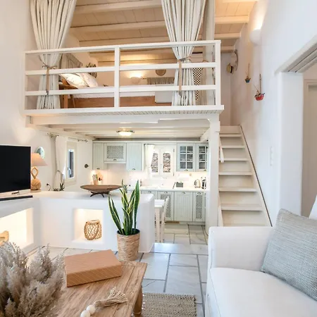 Anemoessa Cycladic House بيت للعطل Angairiá