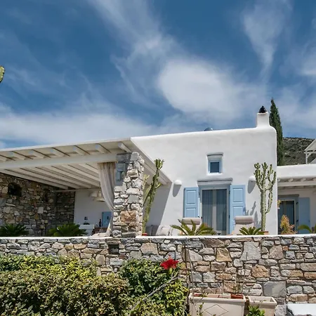 Anemoessa Cycladic House بيت للعطل Angairiá