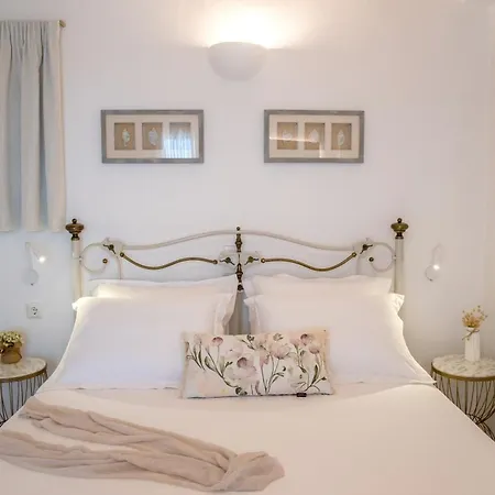 Holiday home Anemoessa Cycladic House