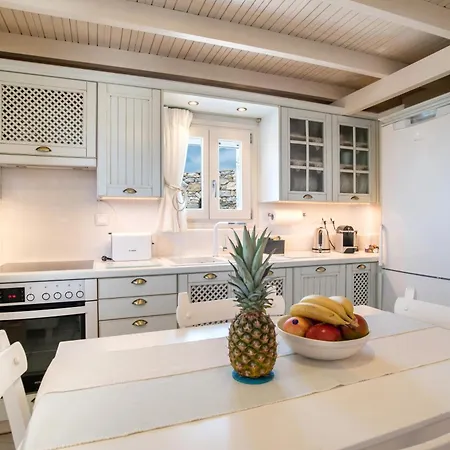 Holiday home Anemoessa Cycladic House *